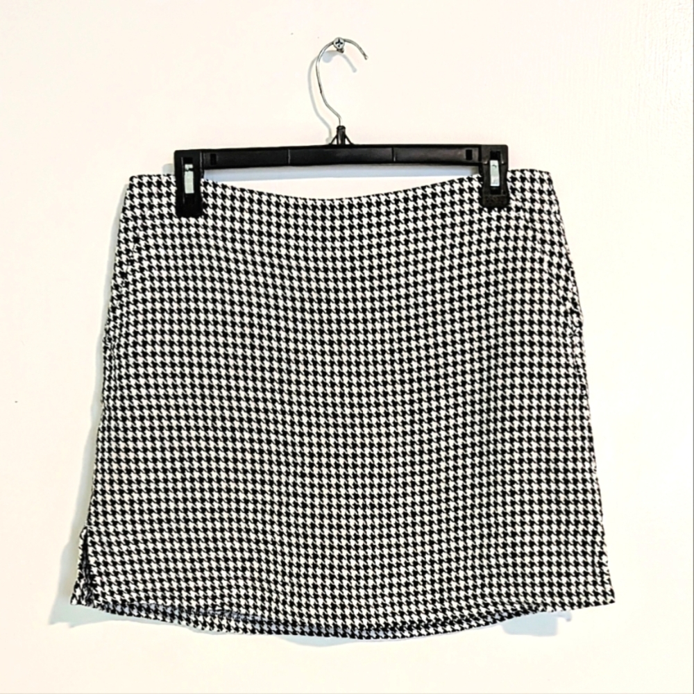 Lady Hagen Black and White Houndstooth Golf Mini Skirt / Skort